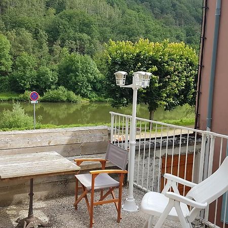 Le Balcon Sur La Meuse Villa Revin  Buitenkant foto