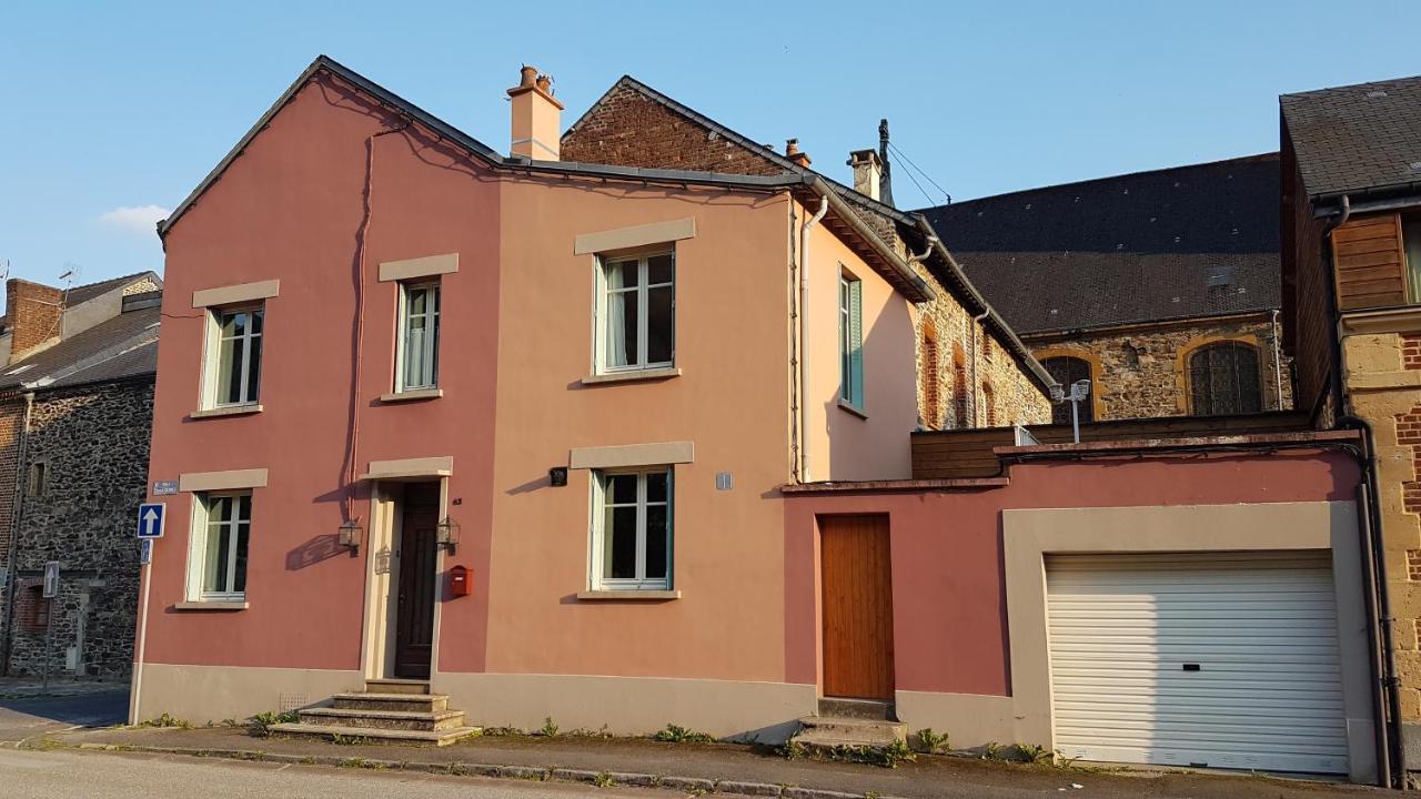 Le Balcon Sur La Meuse Villa Revin  Buitenkant foto